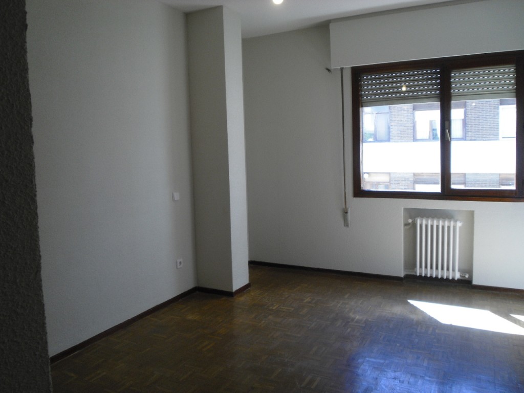 ANDRES MELLADO, 35- 6º B 14