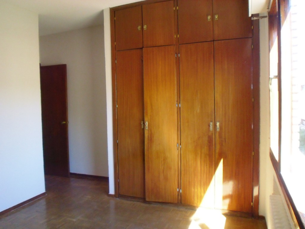 ANDRES MELLADO, 35- 6º B 22