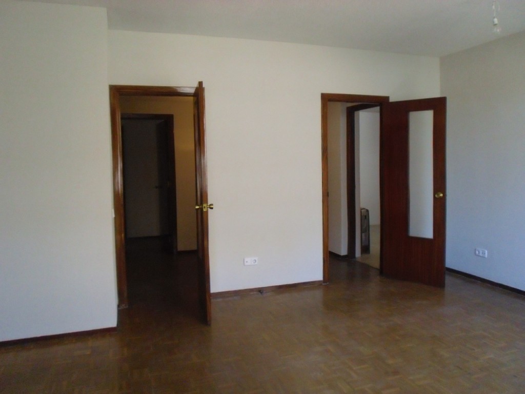 ANDRES MELLADO, 35- 6º B 4
