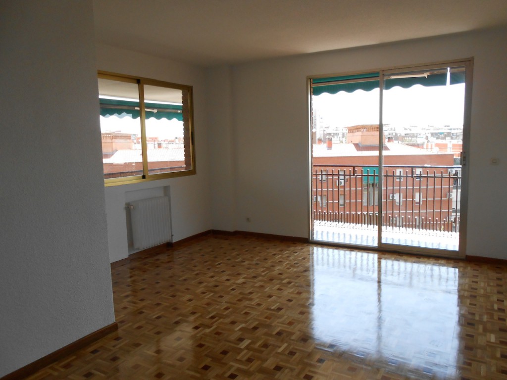 AV.BADAJOZ-6ºD 624