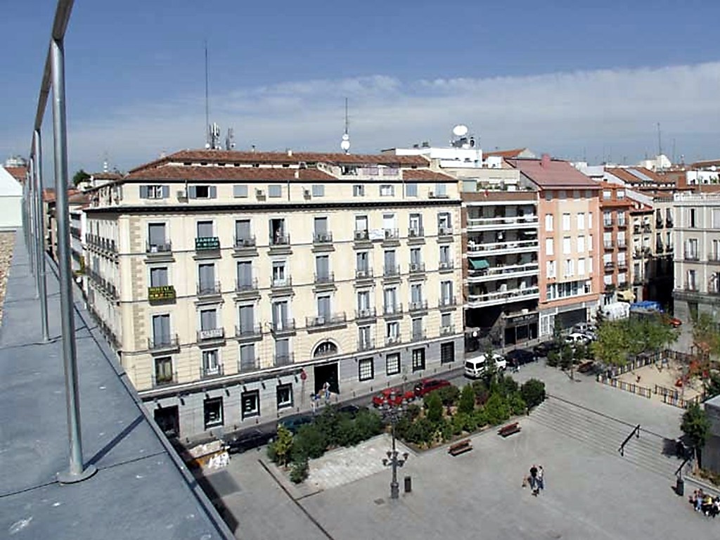 Clavel, 7 - Vistas