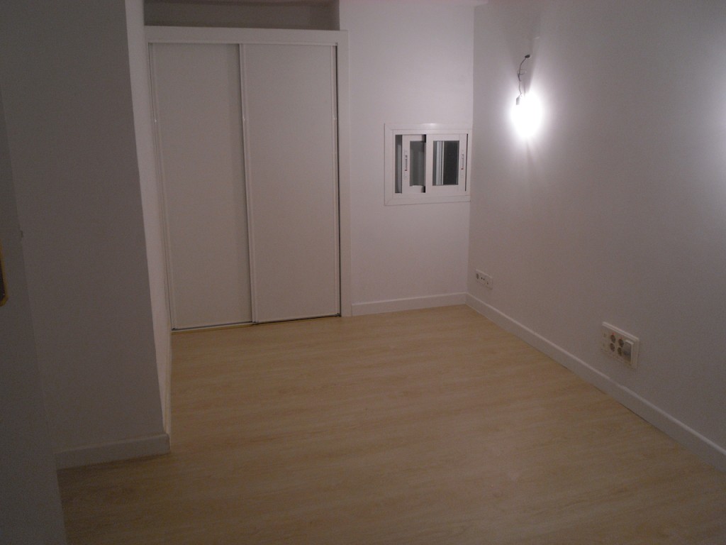Castilla, 19 Local 15