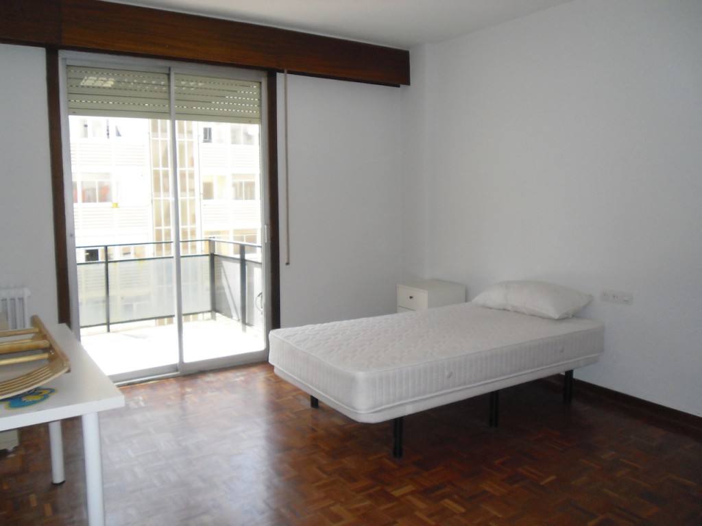HERNANI, 66 11