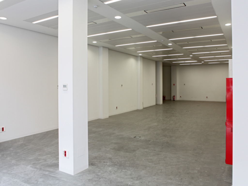Principe de Vergara, 37 Local Comercial